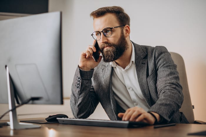 Understanding 0800 number cost for a business phone line